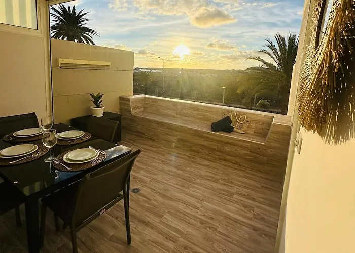 Costero Atardecer Dorado Las Galletas